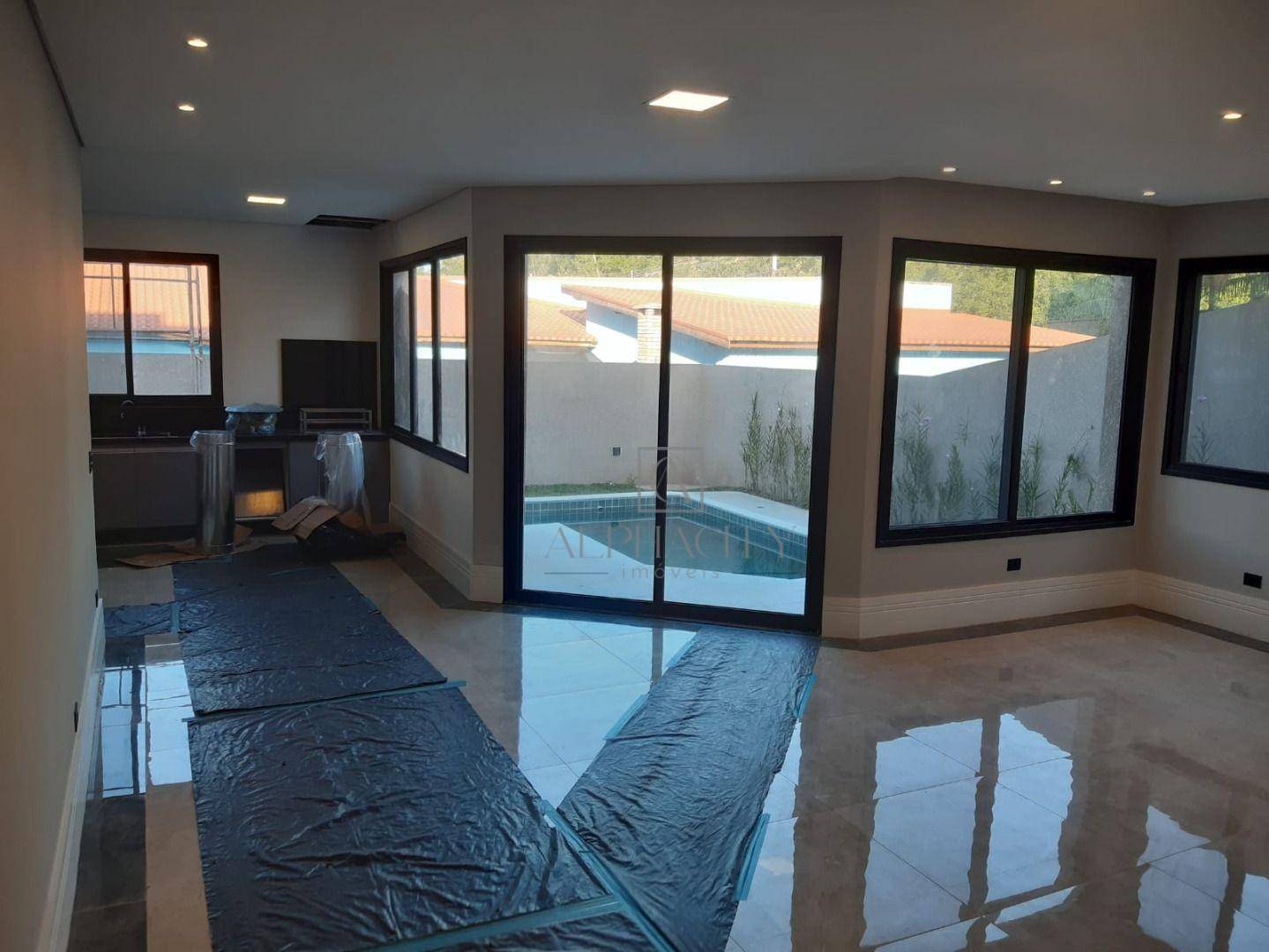 Casa de Condomínio à venda com 4 quartos, 200m² - Foto 5