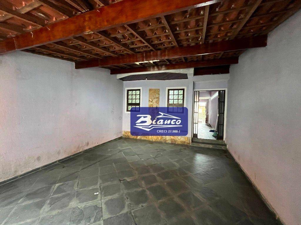 Sobrado à venda com 3 quartos, 229m² - Foto 3