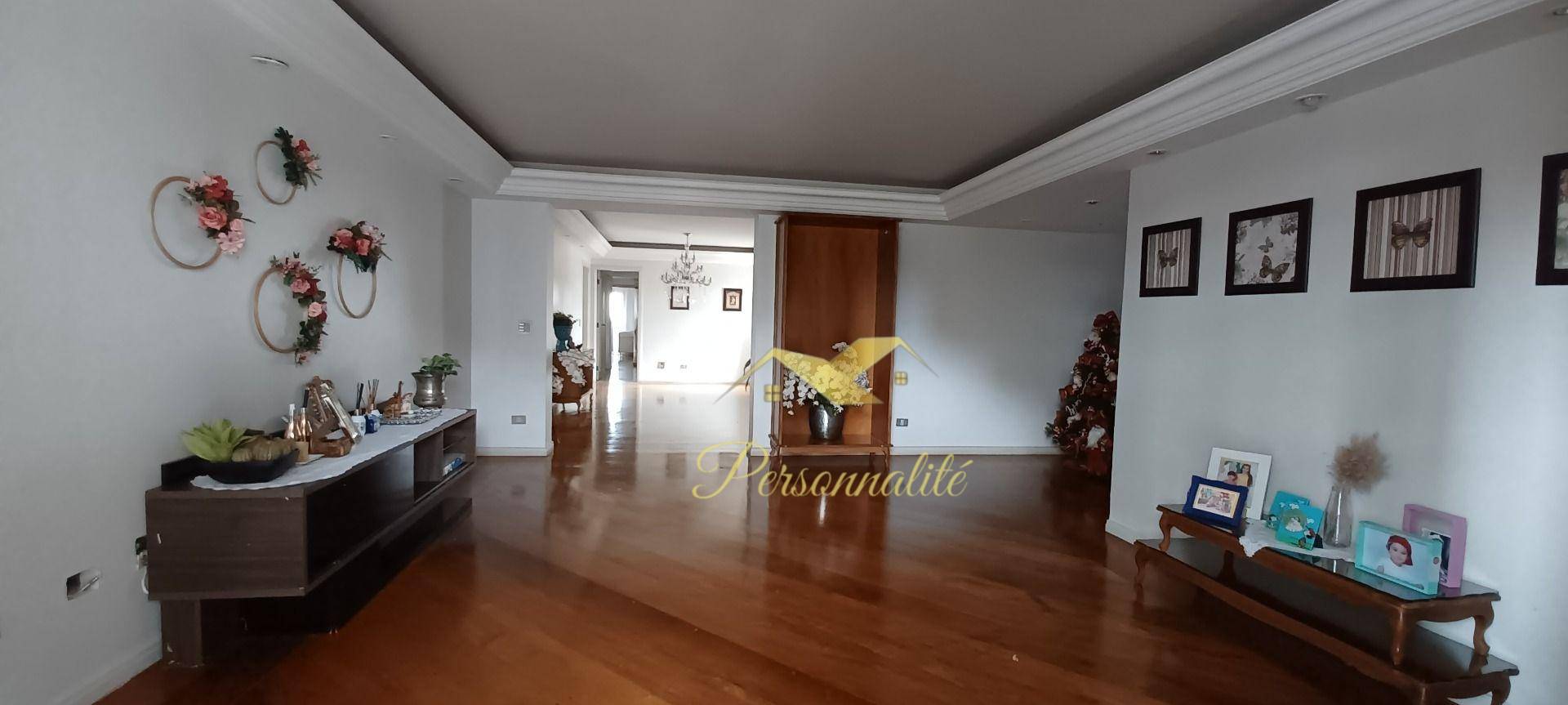 Apartamento à venda com 4 quartos, 210m² - Foto 10