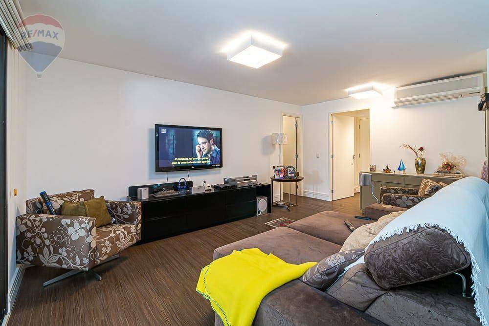 Apartamento à venda com 4 quartos, 155m² - Foto 6