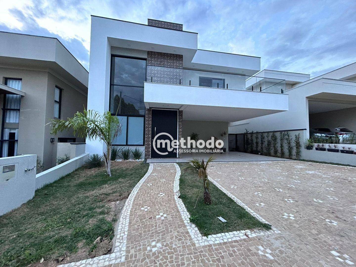 Casa de Condomínio à venda com 3 quartos, 258m² - Foto 1