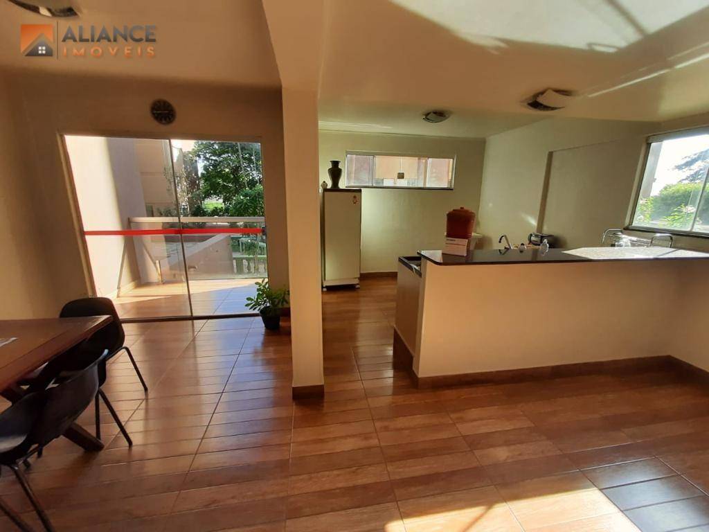 Apartamento à venda com 2 quartos, 57m² - Foto 11