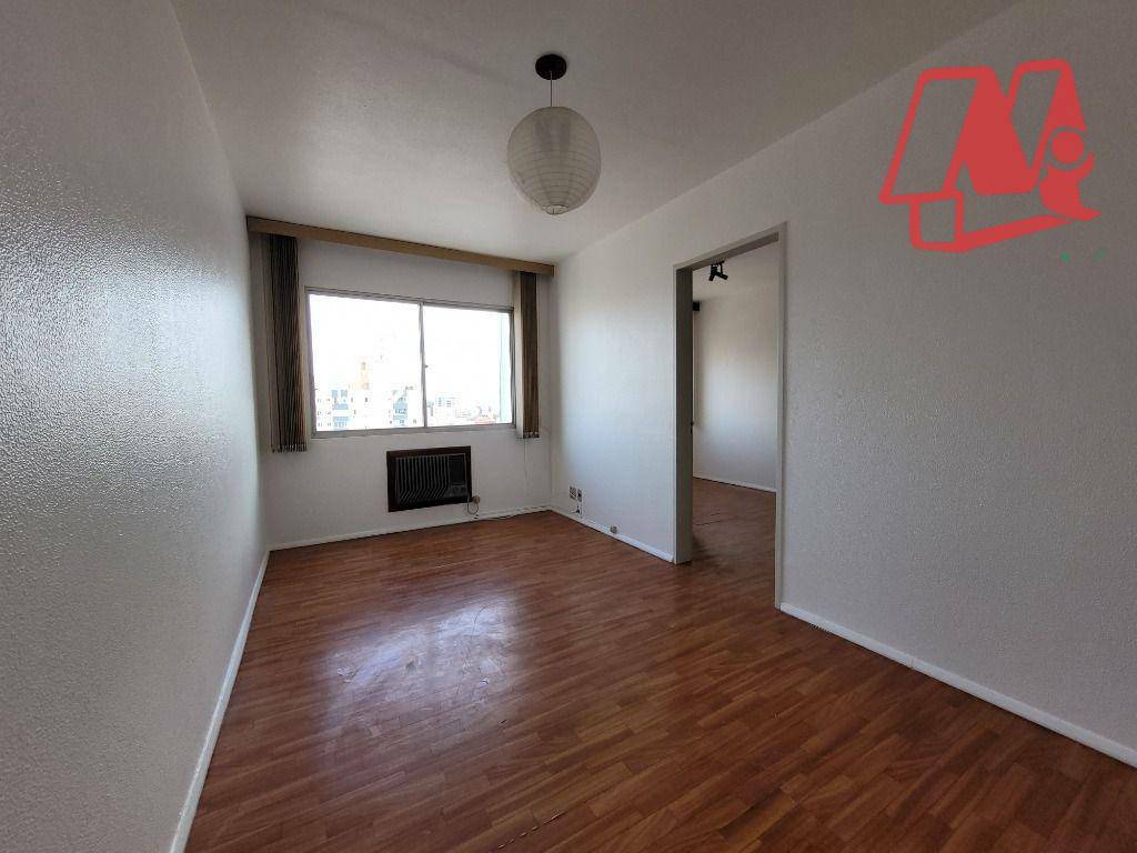 Apartamento à venda com 1 quarto, 42m² - Foto 2