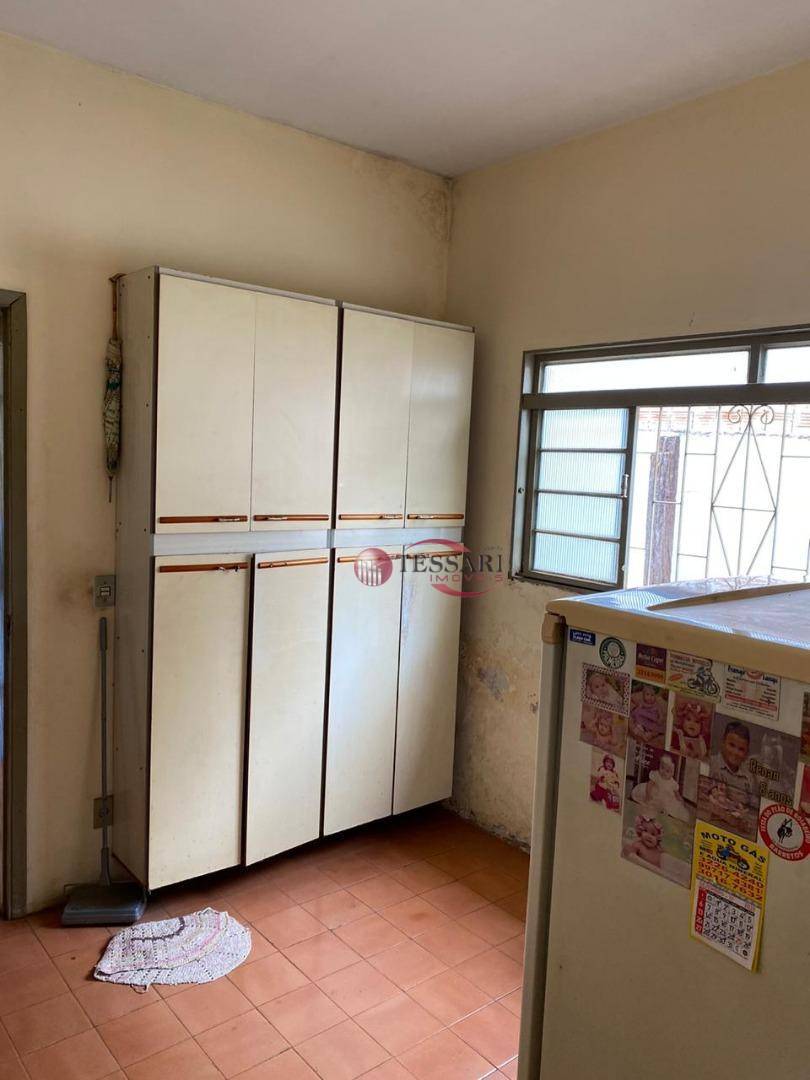 Casa à venda com 3 quartos, 220m² - Foto 7