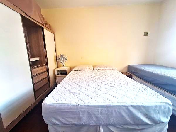 Casa para alugar com 6 quartos, 400m² - Foto 18