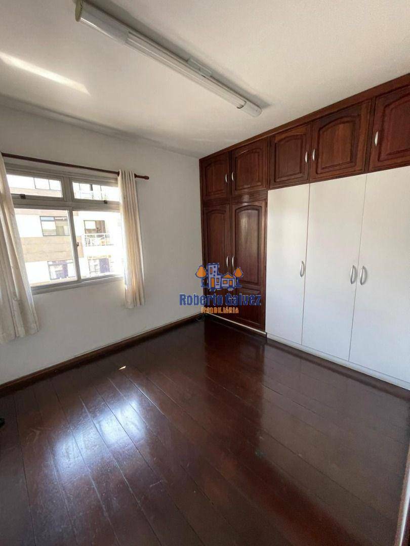 Apartamento para alugar com 3 quartos, 190m² - Foto 8