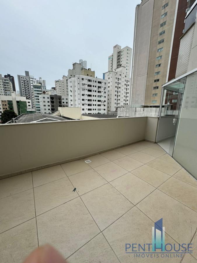 Apartamento à venda com 3 quartos, 144m² - Foto 6