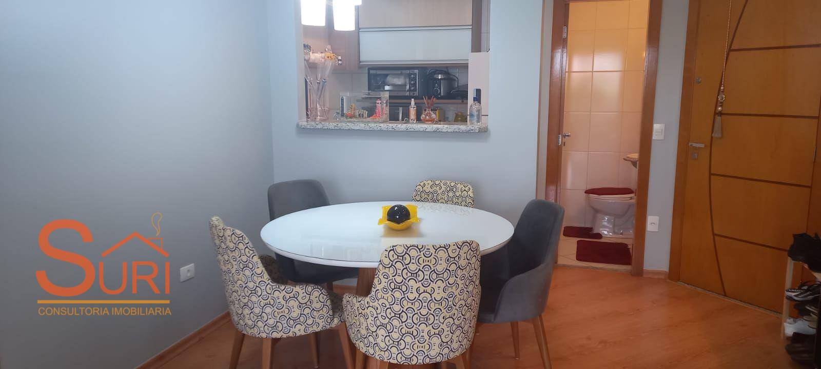 Apartamento à venda com 2 quartos, 70m² - Foto 1