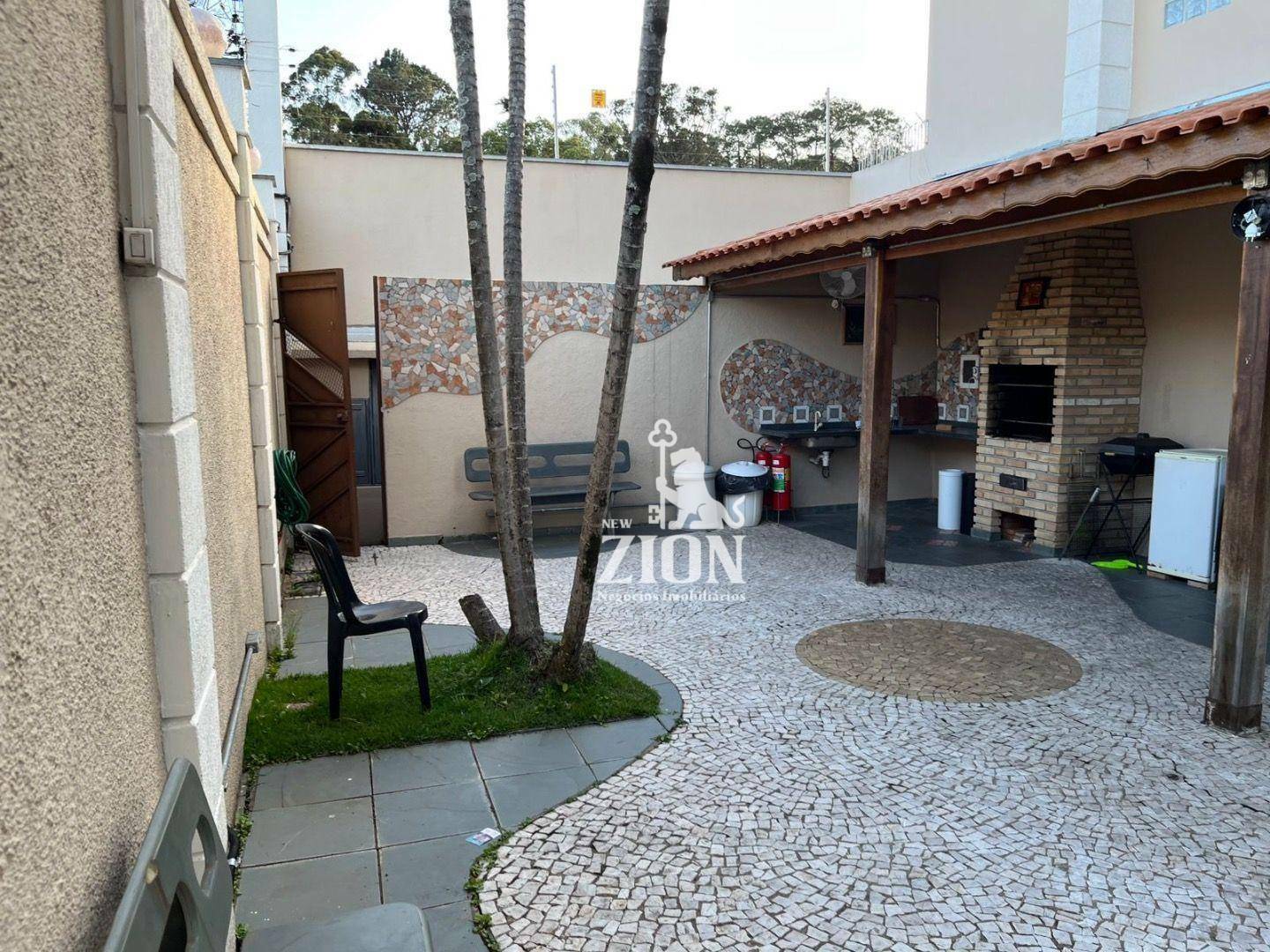 Sobrado à venda com 3 quartos, 126m² - Foto 2