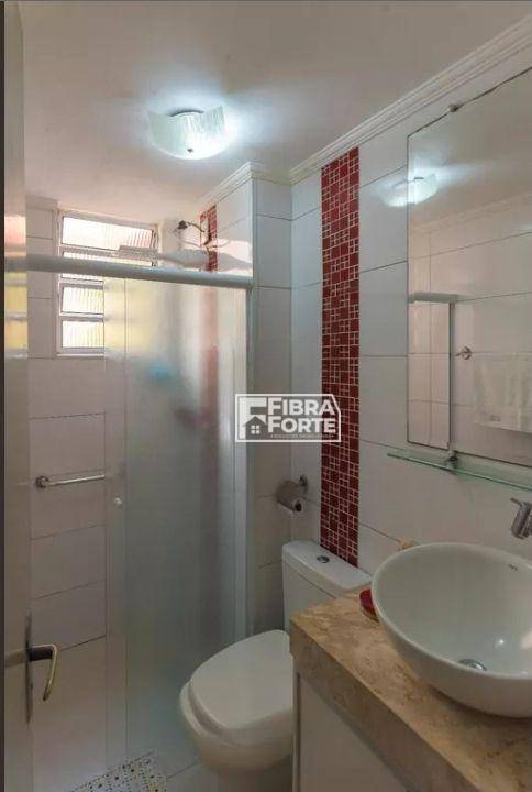 Apartamento à venda com 2 quartos, 63m² - Foto 7