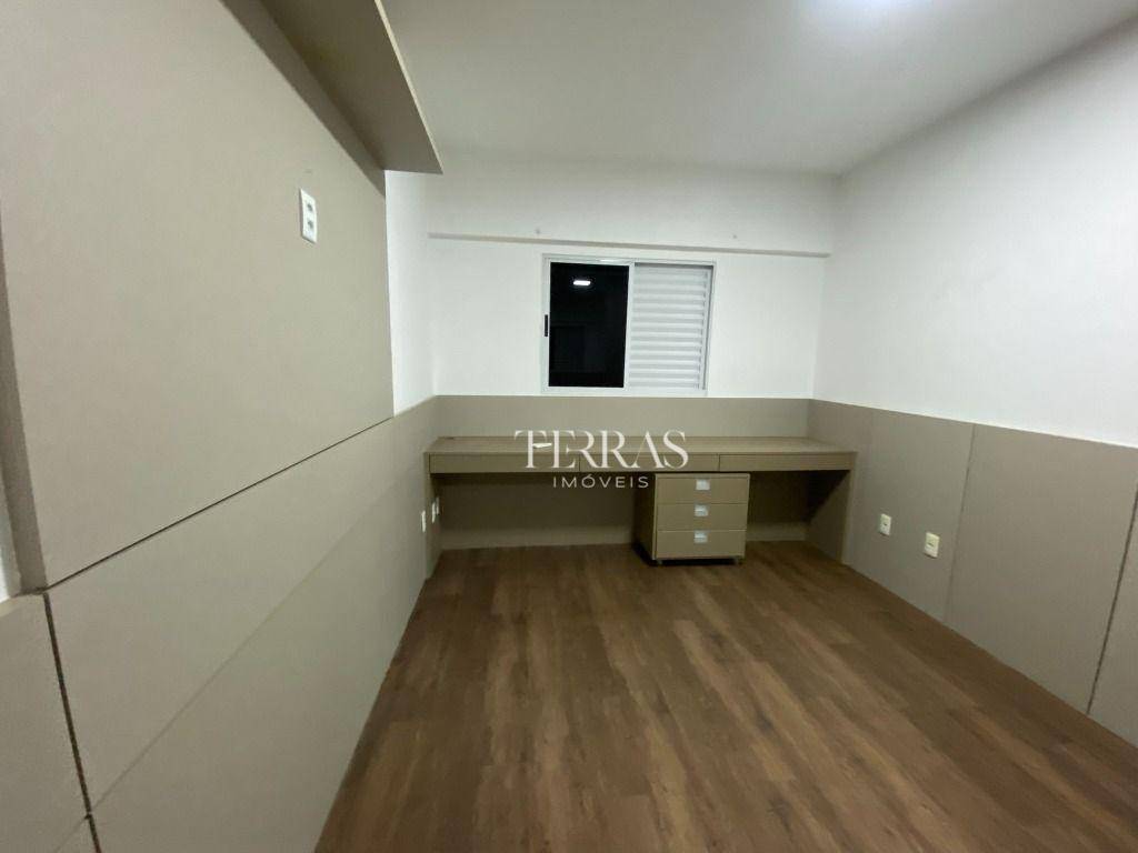 Apartamento à venda com 3 quartos, 134m² - Foto 14