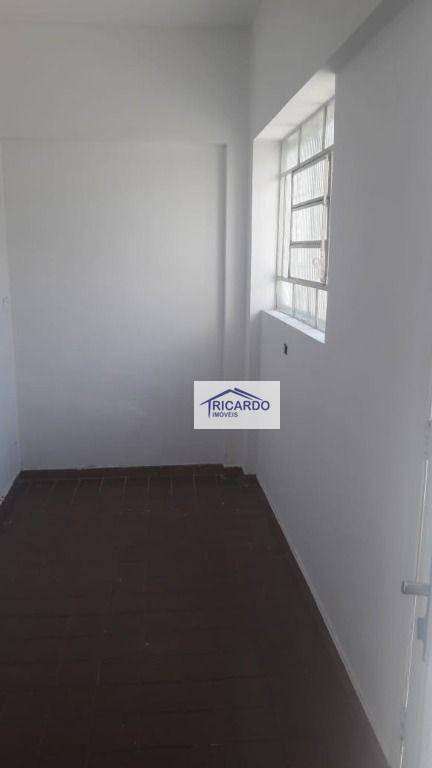 Casa para alugar com 3 quartos, 280m² - Foto 17