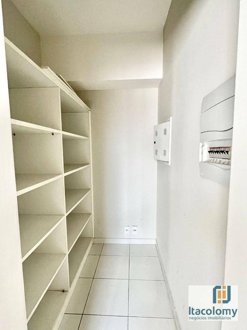 Apartamento à venda com 4 quartos, 212m² - Foto 18