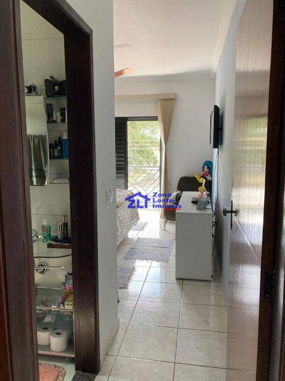 Sobrado à venda com 4 quartos, 220m² - Foto 26