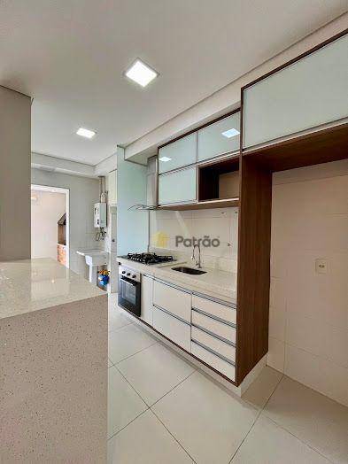 Apartamento à venda com 2 quartos, 77m² - Foto 10