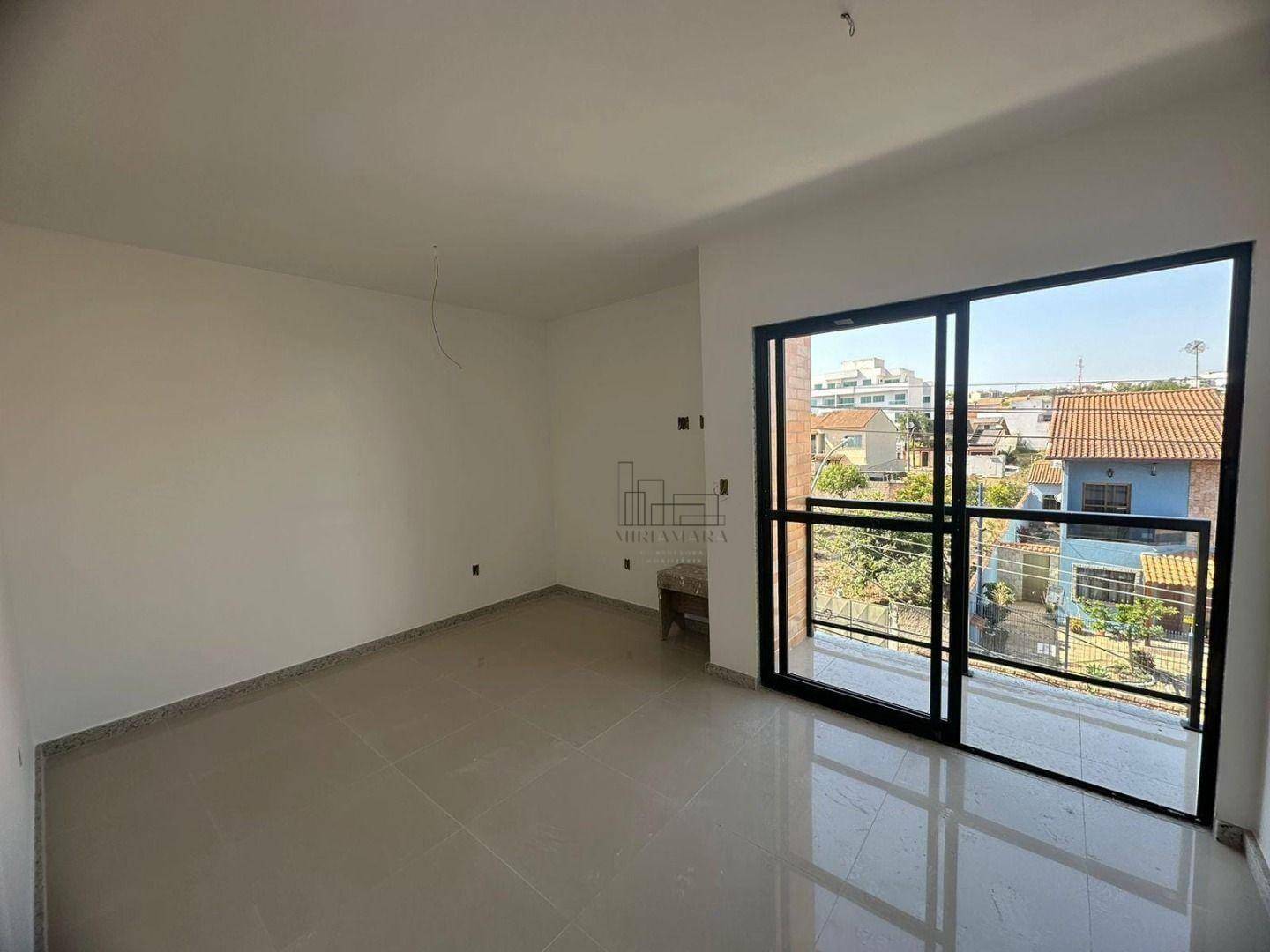 Apartamento à venda com 2 quartos, 70m² - Foto 1