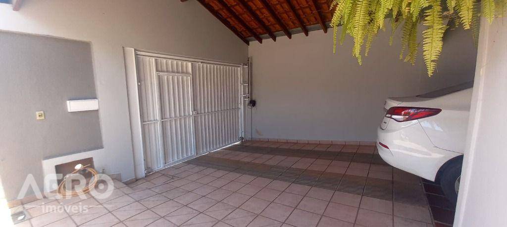 Casa à venda com 3 quartos, 157m² - Foto 5