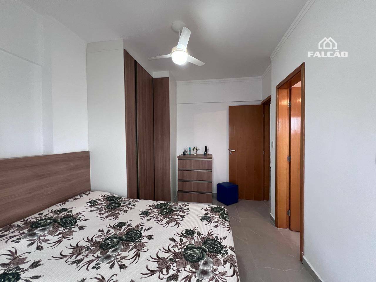 Apartamento à venda com 2 quartos, 70m² - Foto 11