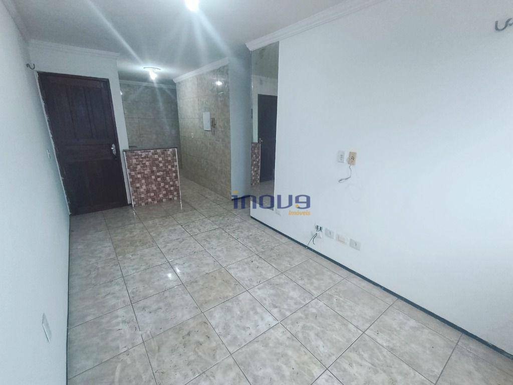 Apartamento para alugar com 3 quartos, 65m² - Foto 4