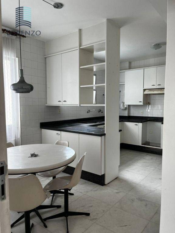 Apartamento à venda com 4 quartos, 215m² - Foto 12