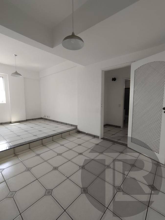 Apartamento para alugar com 2 quartos, 68m² - Foto 11