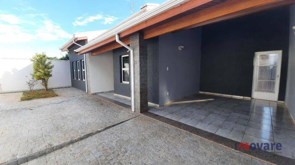 Casa à venda com 3 quartos, 173m² - Foto 1