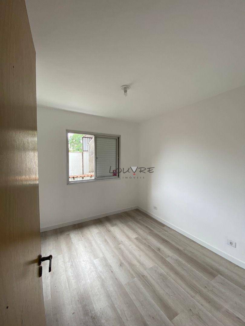 Apartamento para alugar com 3 quartos, 93m² - Foto 12