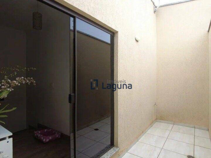 Sobrado à venda com 3 quartos, 212m² - Foto 25