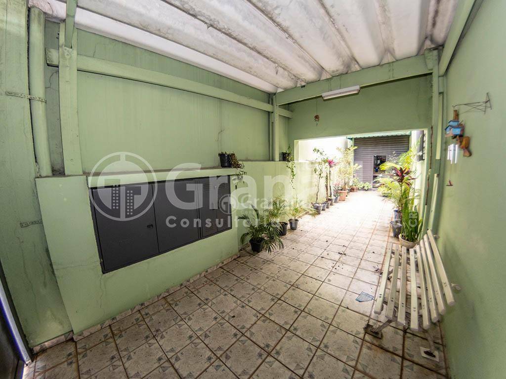 Casa à venda com 2 quartos, 300m² - Foto 24