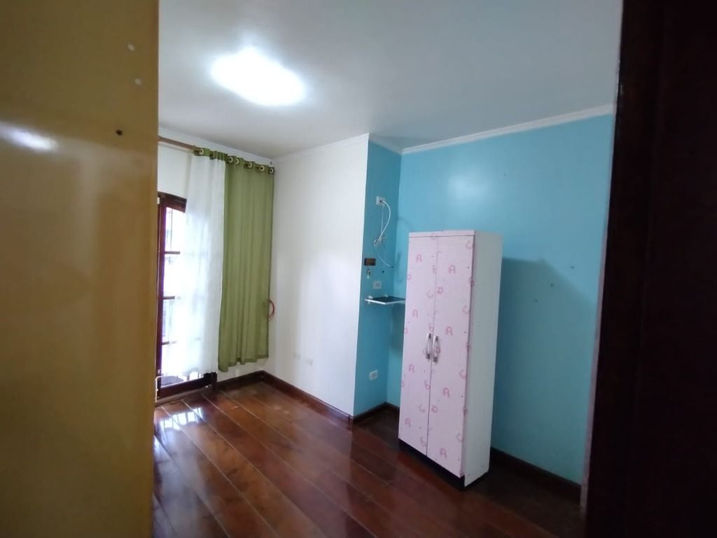 Sobrado à venda com 3 quartos, 220m² - Foto 24