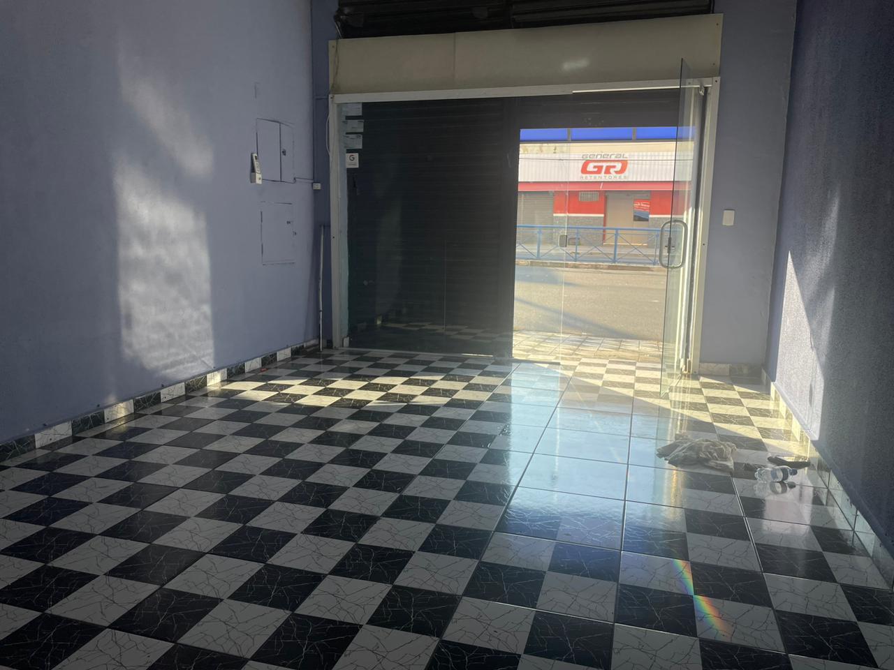 Prédio Inteiro para alugar, 66m² - Foto 1