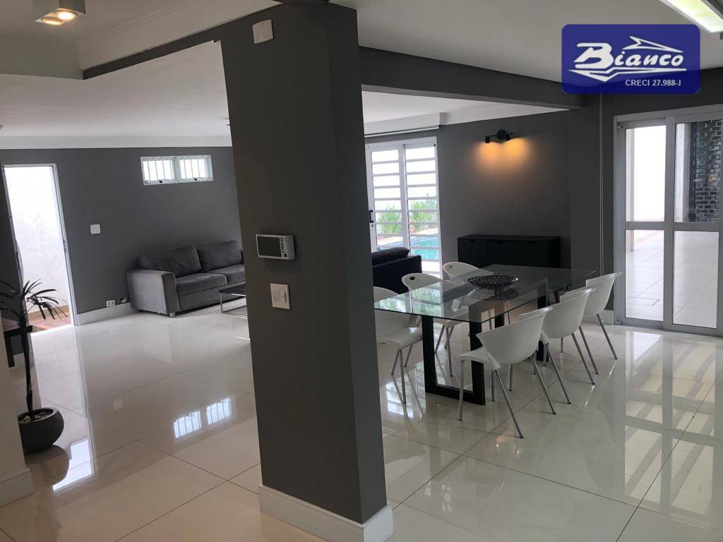 Sobrado à venda com 4 quartos, 250m² - Foto 13