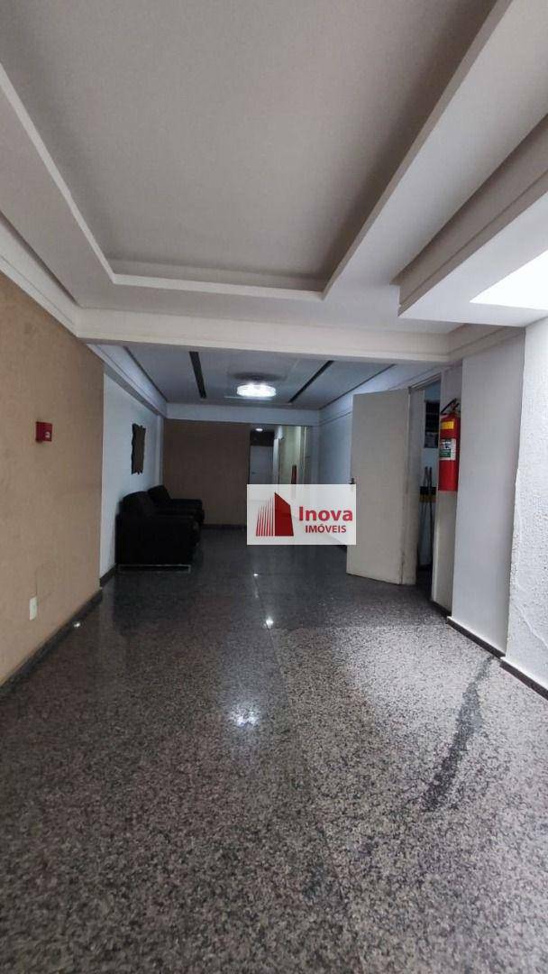 Apartamento para alugar com 3 quartos, 122m² - Foto 4