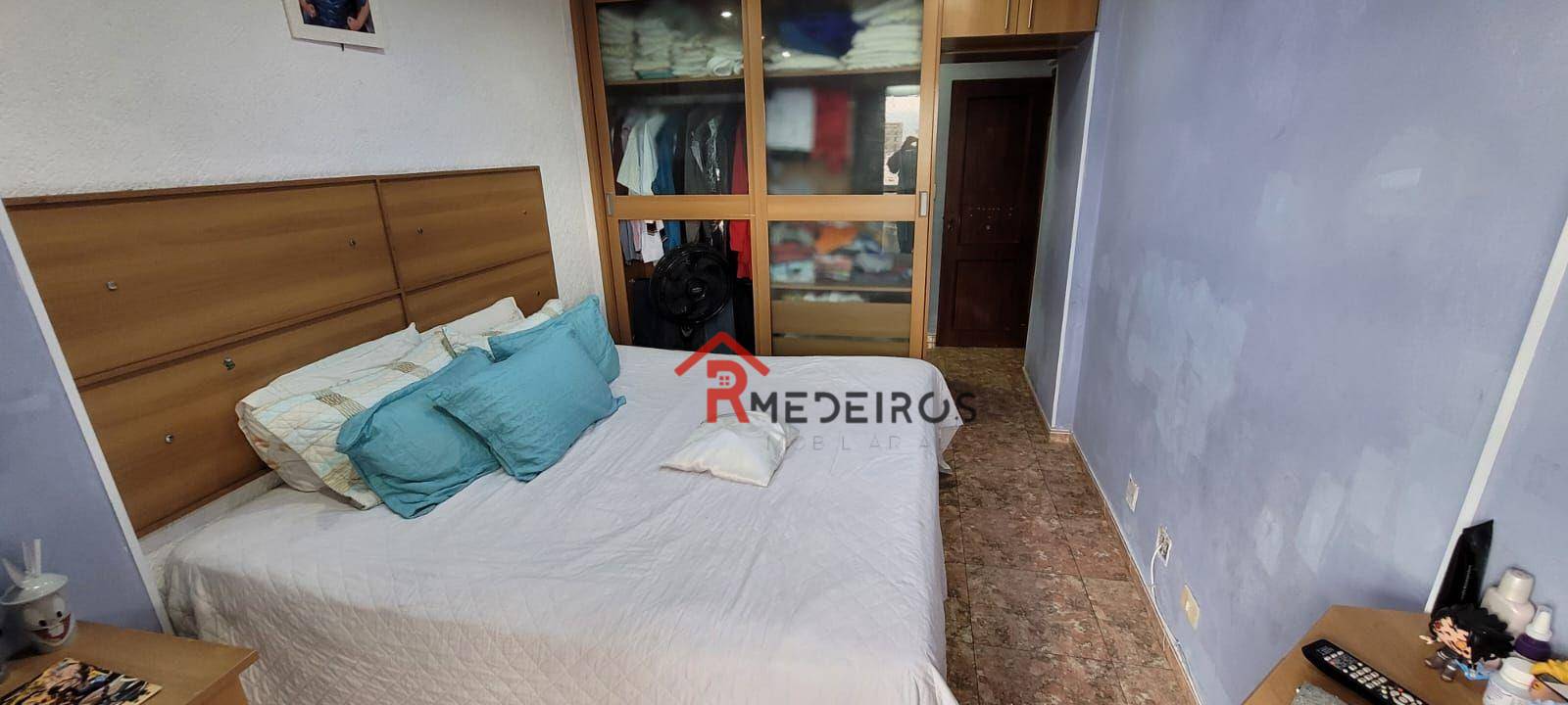 Apartamento à venda com 4 quartos, 226m² - Foto 11