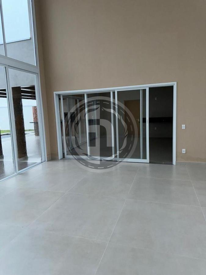 Casa de Condomínio à venda com 4 quartos, 393m² - Foto 4