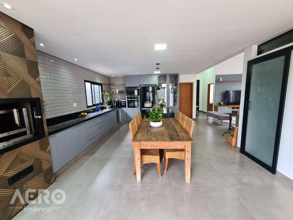 Casa de Condomínio à venda com 3 quartos, 216m² - Foto 12