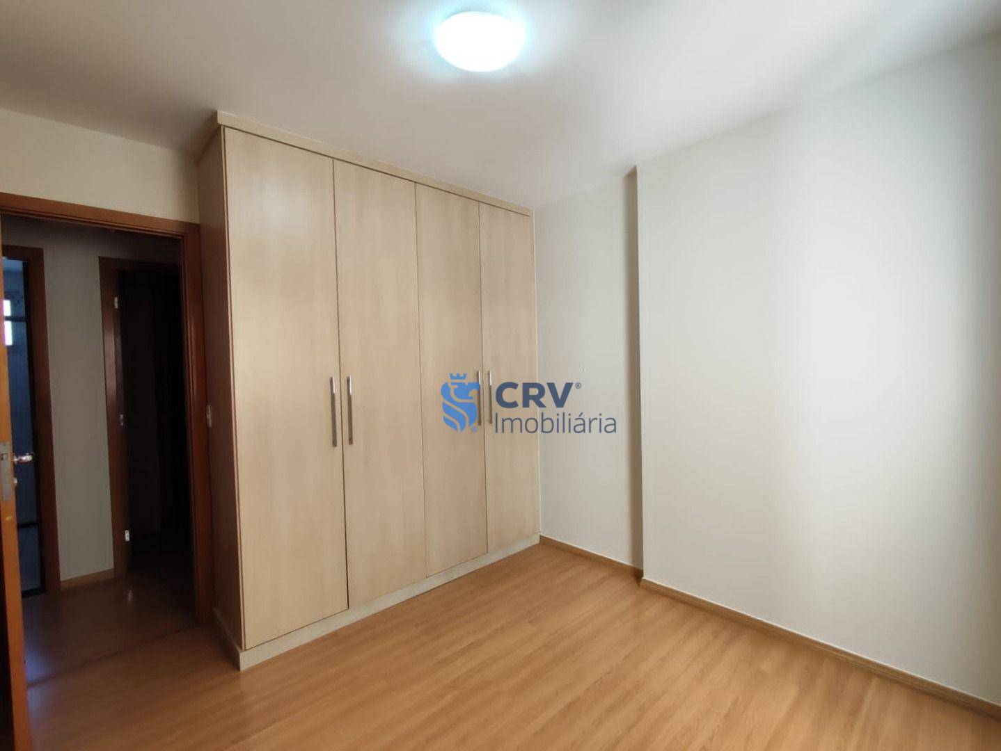 Apartamento para alugar com 3 quartos, 130m² - Foto 17