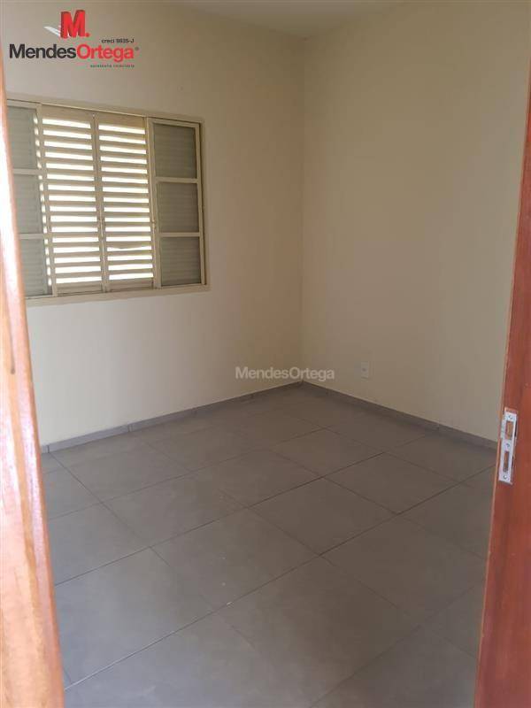 Apartamento para alugar com 2 quartos, 95m² - Foto 4