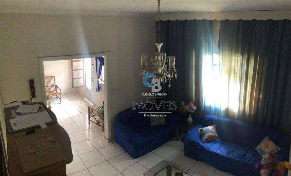 Sobrado à venda com 4 quartos, 275m² - Foto 1