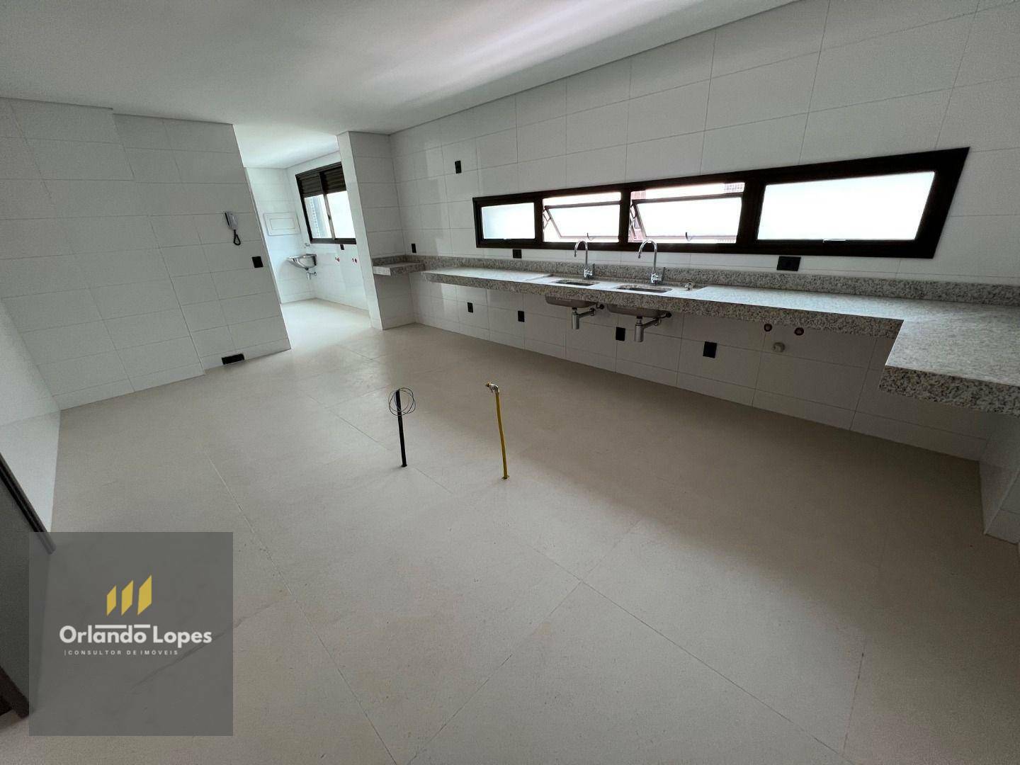 Apartamento à venda com 4 quartos, 288m² - Foto 9