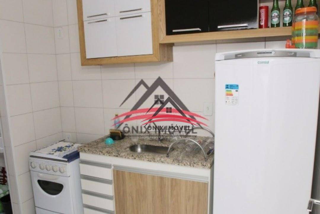 Apartamento à venda com 2 quartos, 62m² - Foto 11