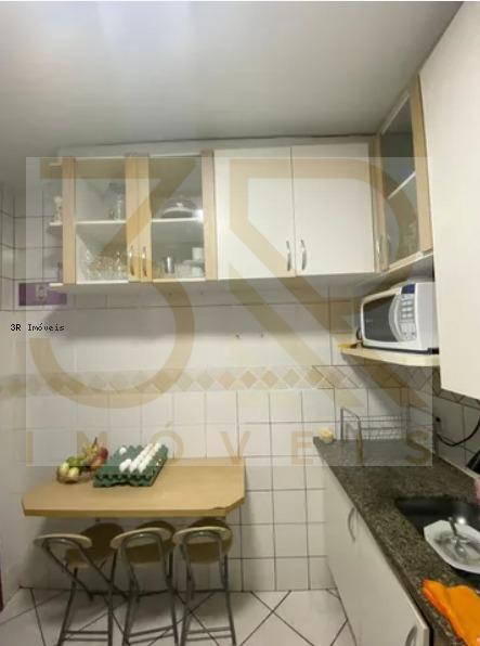 Apartamento à venda com 3 quartos, 71m² - Foto 3