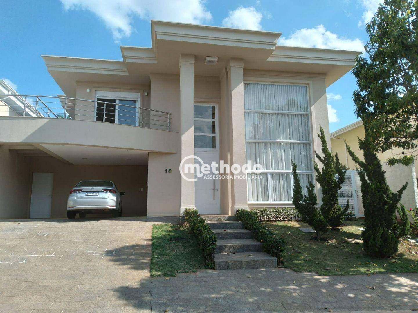 Casa de Condomínio à venda com 3 quartos, 280m² - Foto 1