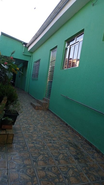 Casa à venda com 3 quartos, 130m² - Foto 2