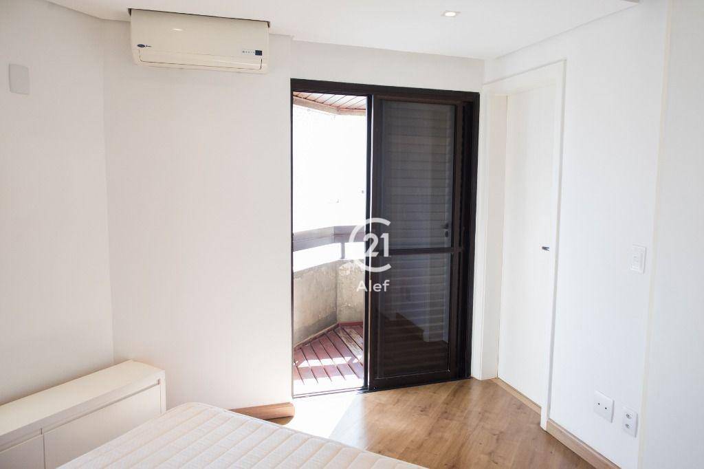 Apartamento à venda com 3 quartos, 154m² - Foto 19