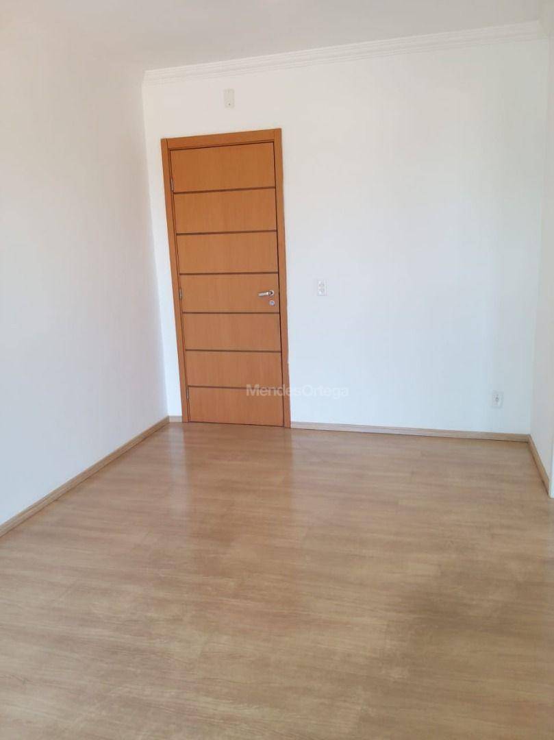 Apartamento à venda com 2 quartos, 61m² - Foto 2