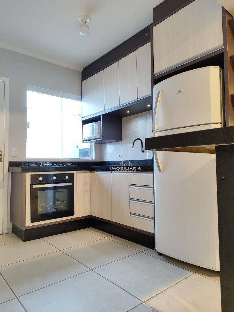 Casa à venda com 2 quartos, 60m² - Foto 17