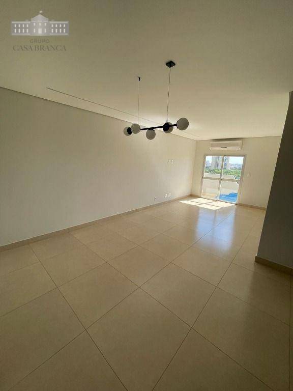 Apartamento à venda com 3 quartos, 117m² - Foto 2