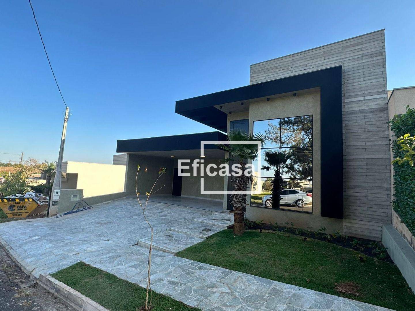 Casa de Condomínio à venda com 3 quartos, 230m² - Foto 1