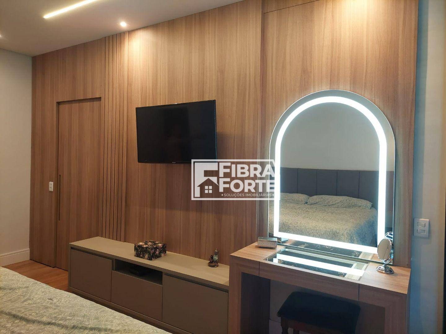 Casa de Condomínio para alugar com 5 quartos, 407m² - Foto 16